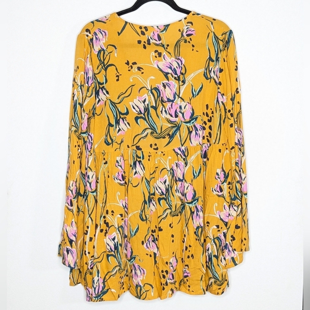 Free People Bella Bell Sleeve V Neck Floral Print Tunic Top Golden Yellow‎ Small - Picture 3 of 6